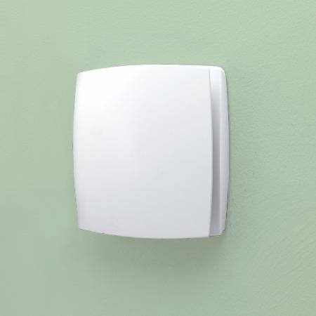 HIB Breeze Wall Mounted Bathroom Fan with Timer & Humidity Sensor White 31200