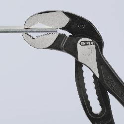 Knipex Alligator XL Pipe Wrench and Water Pump Pliers Black Atramentized 400mm 88 01 400