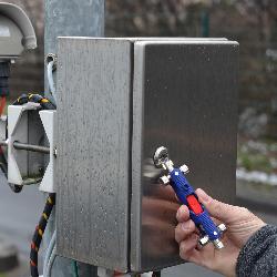 Knipex Universal Key JointKey Quadro for all Standard Shut-off Systems 63mm 00 11 06 V04