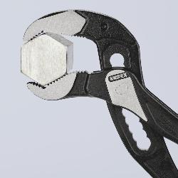 Knipex Alligator XL Pipe Wrench and Water Pump Pliers Black Atramentized 400mm 88 01 400